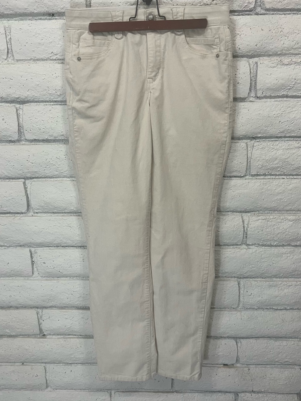 Democracy Absolution White Corduroy Straight Leg Pants Womens Size 8